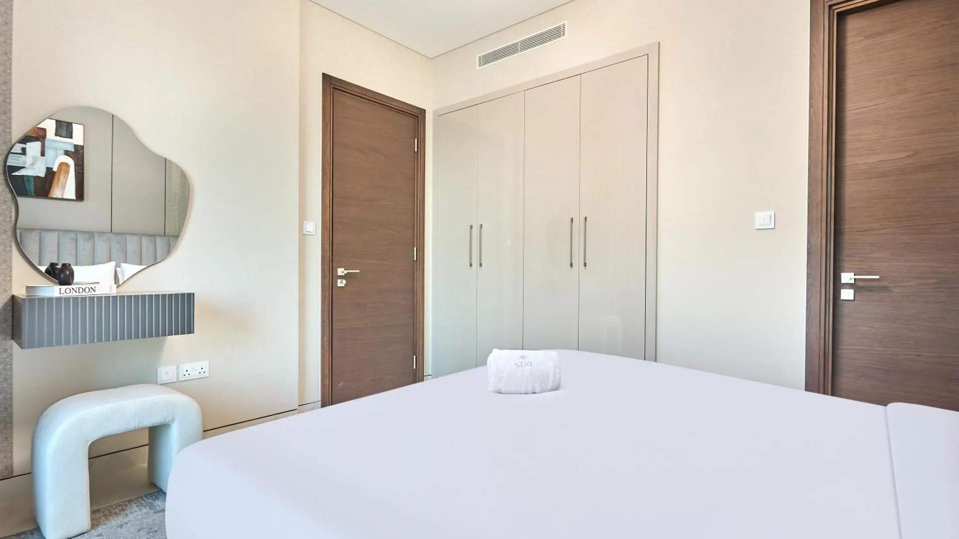 Stay By Latinem Luxury 1Br Holiday Home Cvg 3304 Near Burj Khalifa Dubai 0*,  United Arab Emirates