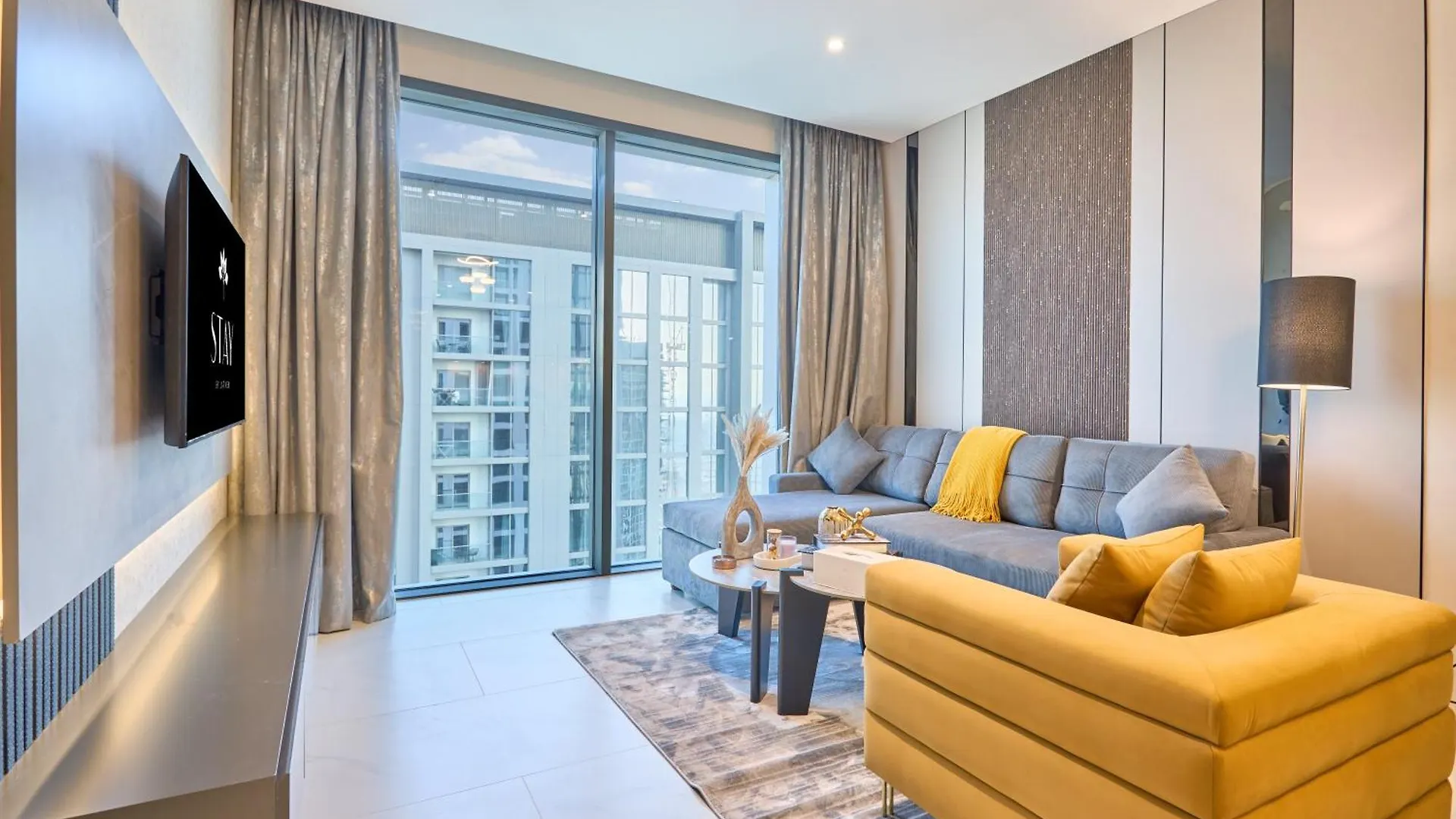 Stay By Latinem Luxury 1Br Holiday Home Cvg 3304 Near Burj Khalifa Dubai